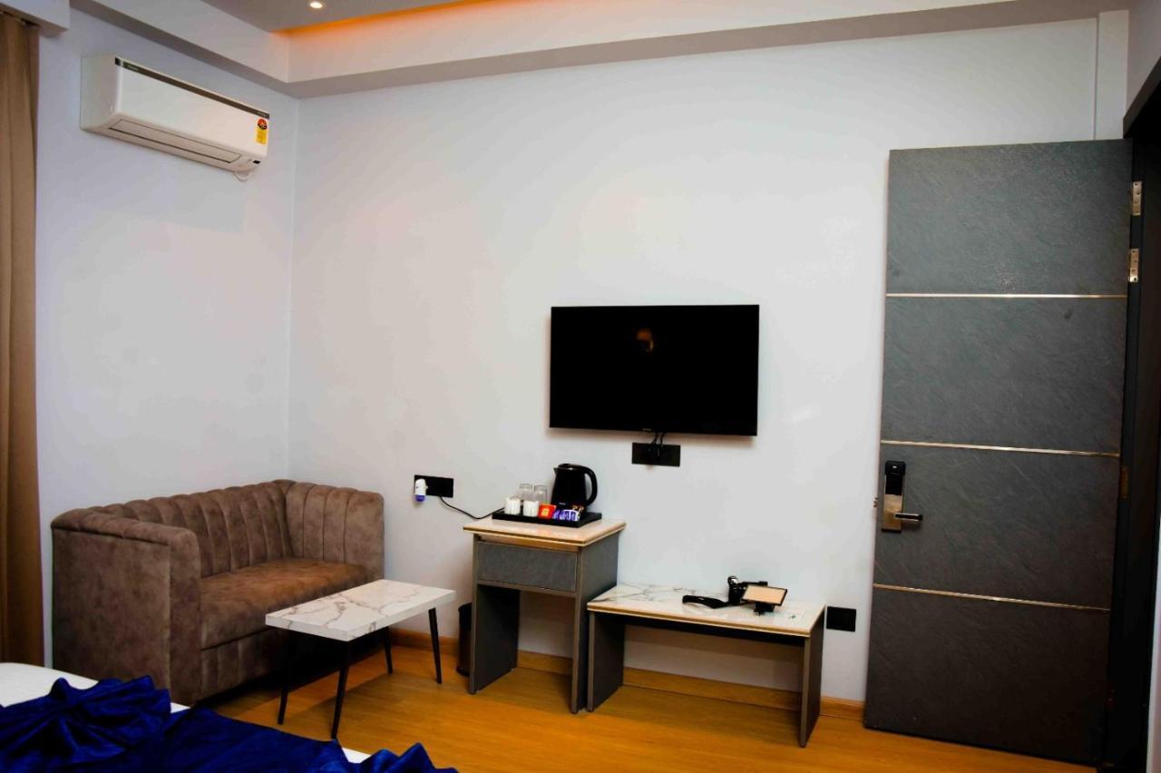 Hotel Azul Ganga Rishīkesh Buitenkant foto
